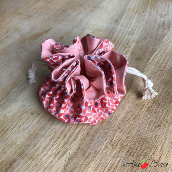 alice balice | première cousette de ma fille de 6 ans | couture | sewing | enfant | pochette enveloppe | cadeau maîtresse | bourse à trésors