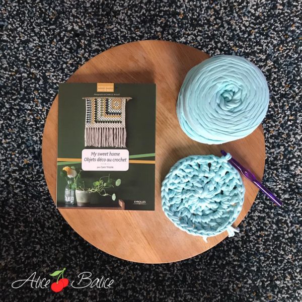 alice balice | pôuf en crochet | décoration | tuto caro tricote | eyrolles